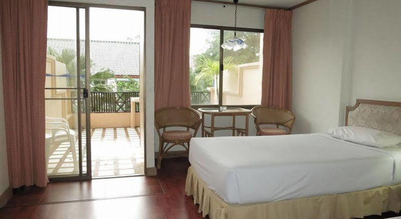 Takiab Beach Resort Hua Hin Buitenkant foto